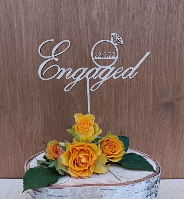 Engaged- timanttisormus kakkukoriste