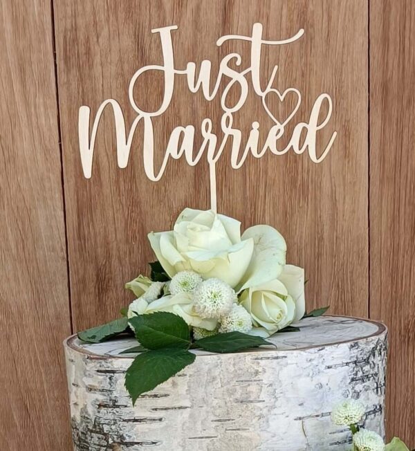 Just Married- kakkukoriste