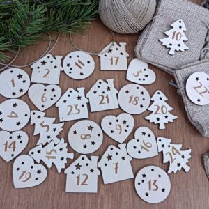 Puiset joulukalenterin numerot 1-24